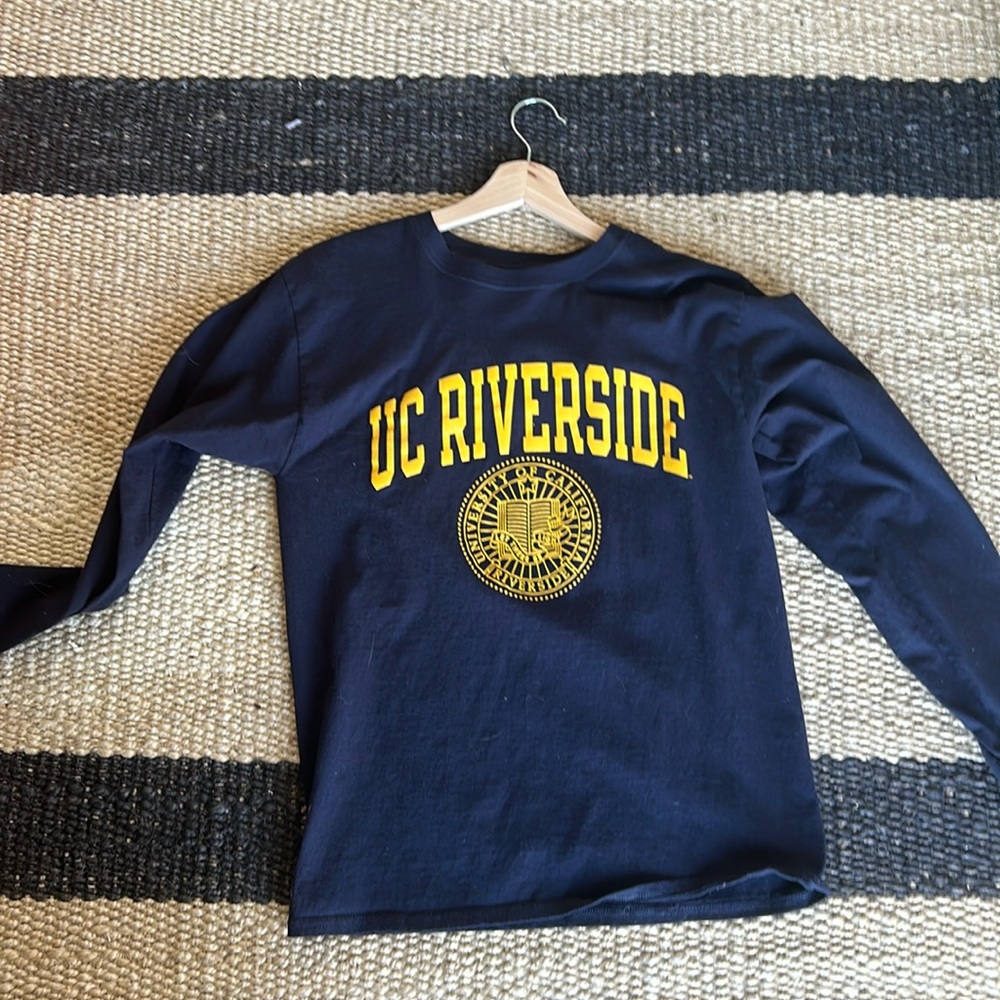 UC Riverside size medium longsleeve